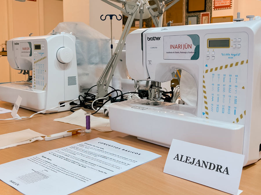 CLASES DE COSTURA PAMPLONA IRUÑA TALLER MÁQUINA DE COSER INARI JÜN CURSOS COSTURA PATRONAJE Y CONFECCIÓN INARI JÜN PAMPLONA IRUÑA