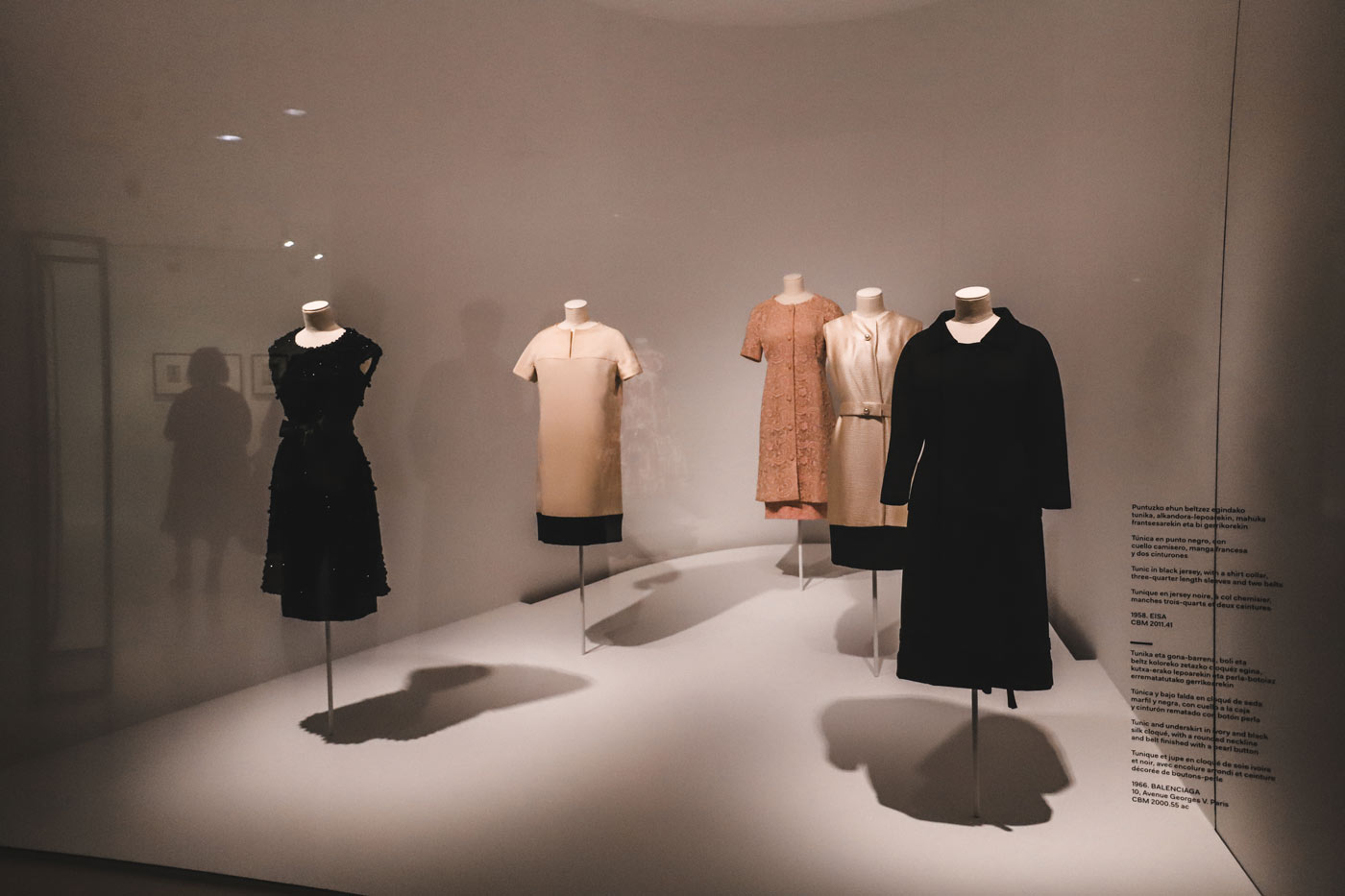 ACADEMIA CURSOS COSTURA PATRONAJE Y CONFECCIÓN INARI JÜN PAMPLONA IRUÑA EXCURSIÓN A MUSEO BALENCIAGA GETARIA