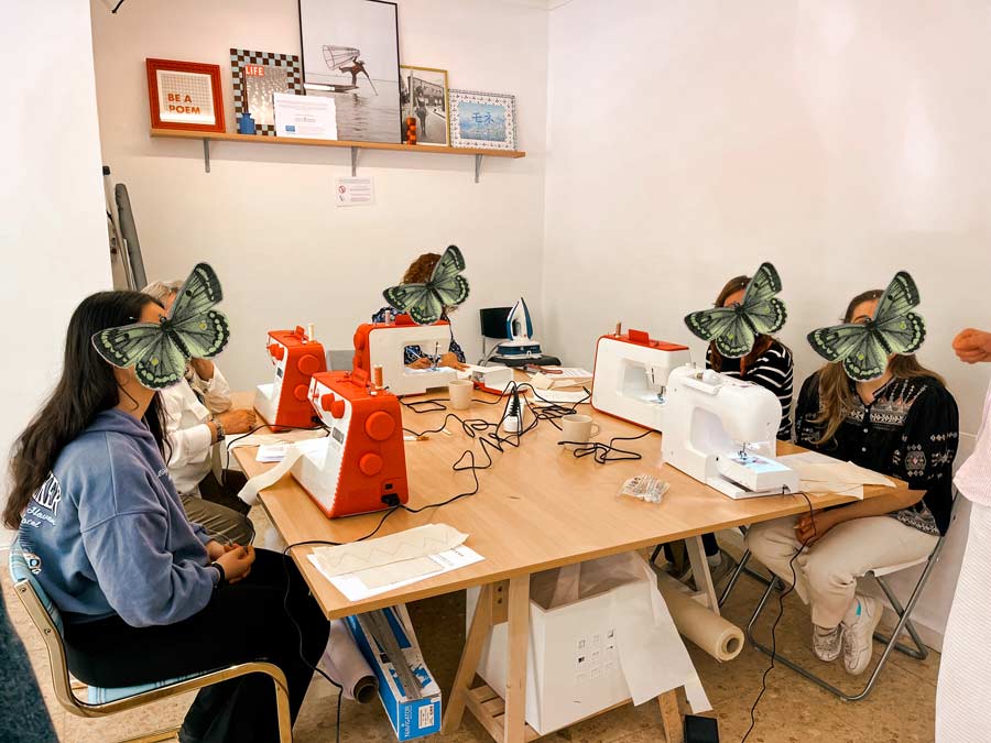 CLASES DE COSTURA PAMPLONA IRUÑA TALLER MÁQUINA DE COSER INARI JÜN CURSOS COSTURA PATRONAJE Y CONFECCIÓN INARI JÜN PAMPLONA IRUÑA