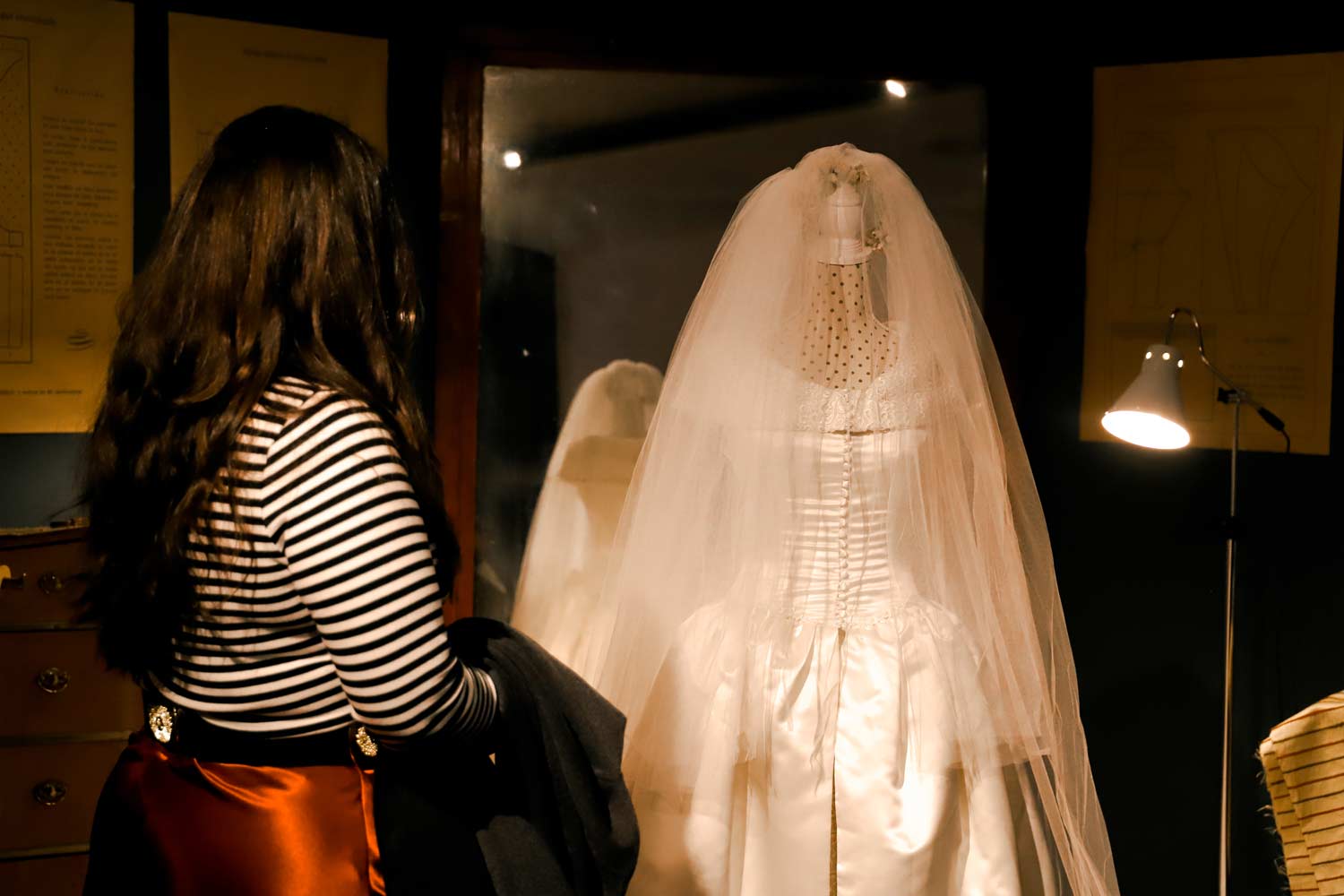 CLASES DE COSTURA PAMPLONA IRUÑA ACADEMIA CURSOS COSTURA PATRONAJE Y CONFECCIÓN INARI JÜN PAMPLONA IRUÑA EXCURSIÓN A MUSEO DE NAVARRA SEVE URRUTIA