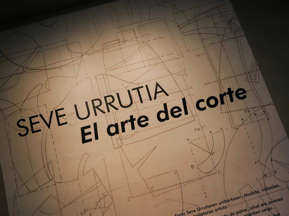 CLASES DE COSTURA PAMPLONA IRUÑA ACADEMIA CURSOS COSTURA PATRONAJE Y CONFECCIÓN INARI JÜN PAMPLONA IRUÑA EXCURSIÓN A MUSEO DE NAVARRA SEVE URRUTIA
