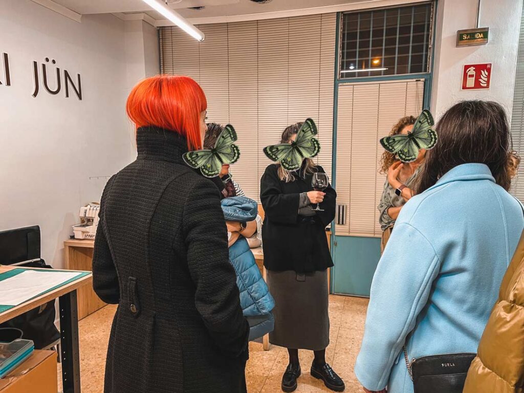 Pamplona Inari Jün Academia de Diseño, Patronaje y Confección, taller de costura, aprende a coser CHARLA SOBRE LA MUJER EN LA HISTORIA DE LA INDUMENTARIA 8M DIA DE LA MUJER