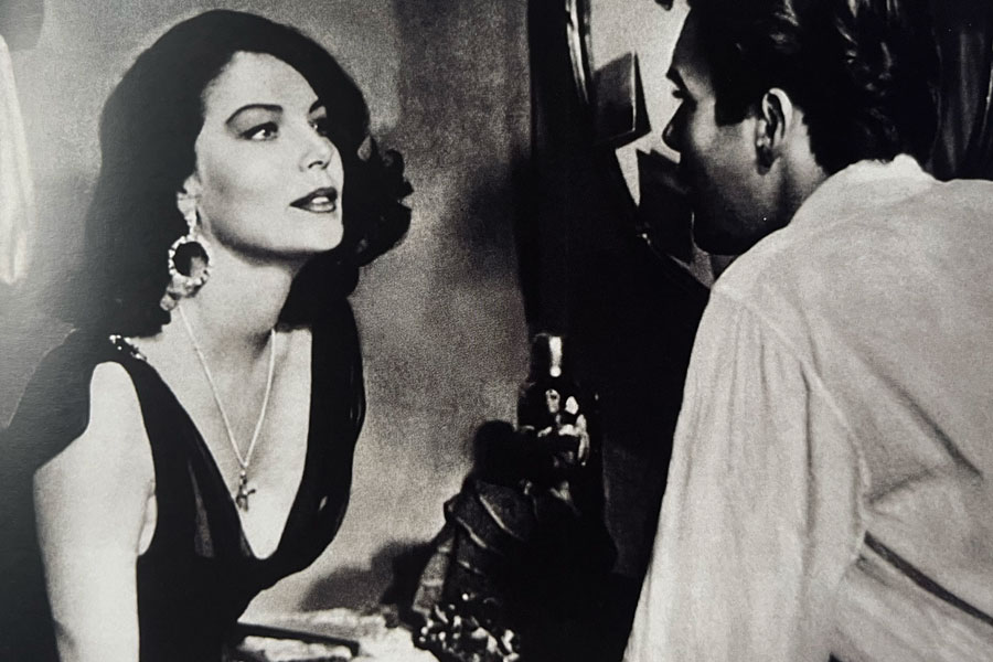 INARI JÜN COSTURA PAMPLONA TALLER DISEÑO PATRONAJE Y CONFECCIÓN APRENDER A COSER IRUÑA BLOG CRISTOBAL BALENCIAGA EN EL CINE