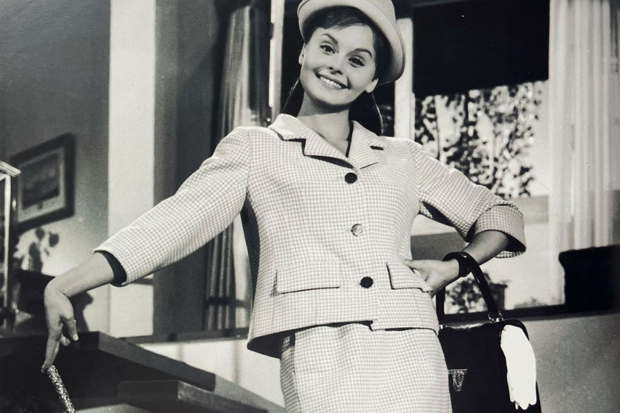 INARI JÜN COSTURA PAMPLONA TALLER DISEÑO PATRONAJE Y CONFECCIÓN APRENDER A COSER IRUÑA BLOG CRISTOBAL BALENCIAGA EN EL CINE