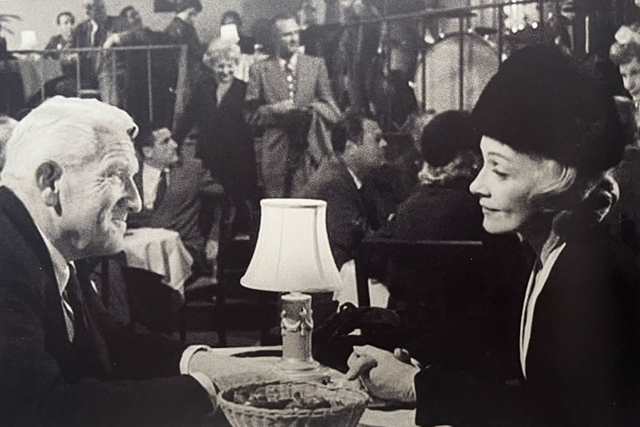 INARI JÜN COSTURA PAMPLONA TALLER DISEÑO PATRONAJE Y CONFECCIÓN APRENDER A COSER IRUÑA BLOG CRISTOBAL BALENCIAGA EN EL CINE